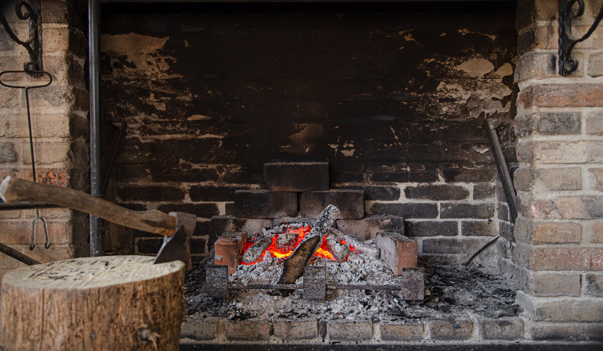 how to clean hearth bricks